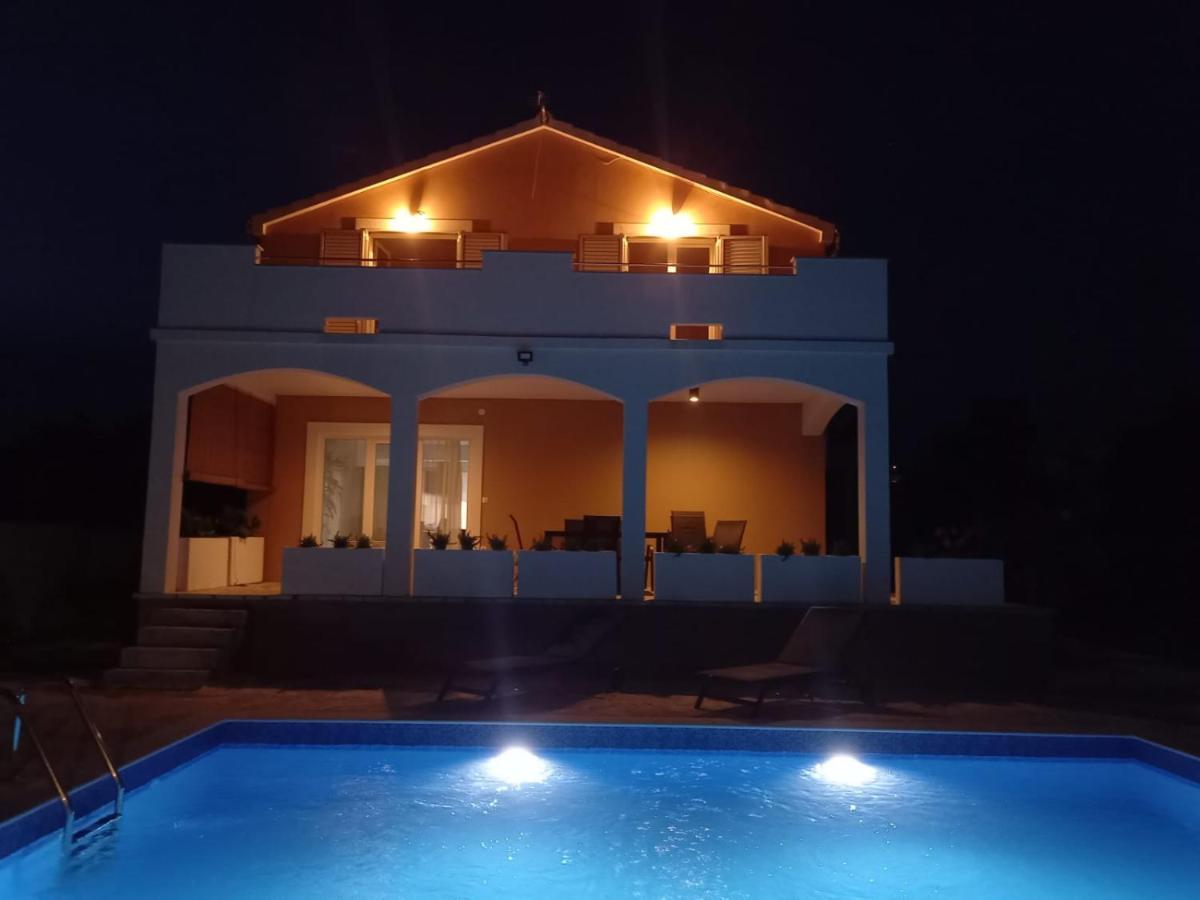 Leggiero Villa Benkovac Exterior photo